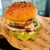 『BAD BURGER』のハンバーガーが健康面でチョイワルな件の是非＠バンコク