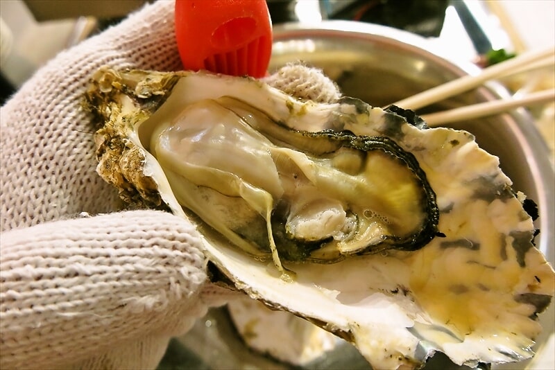 函館旅行グルメ『函館朝市 栄屋』活牡蛎のがんがん焼＆活いかの刺身が美味しい