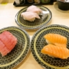 『はま寿司』新まぐろ20％大増量、新サーモン25％大増量ですと？