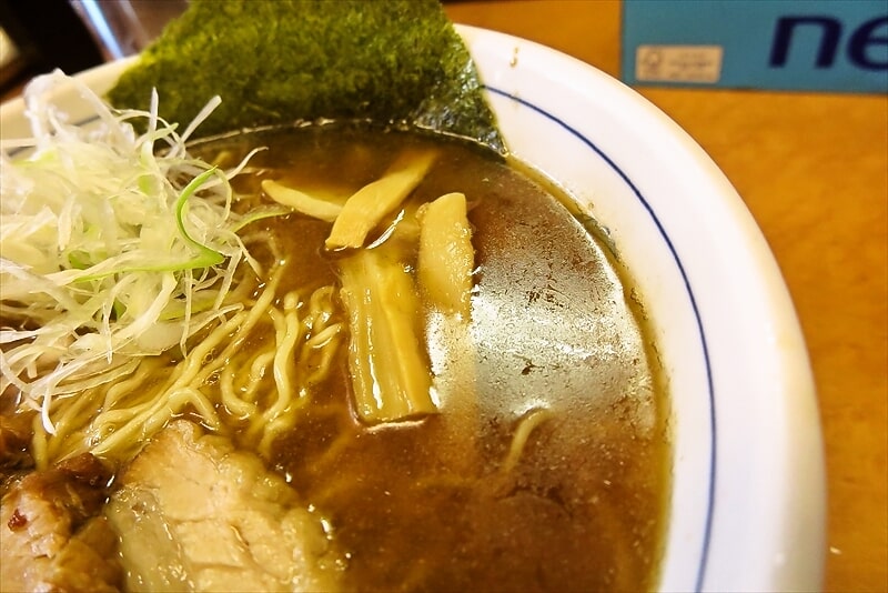 勇志郎製麺研究所の醤油ラーメン3