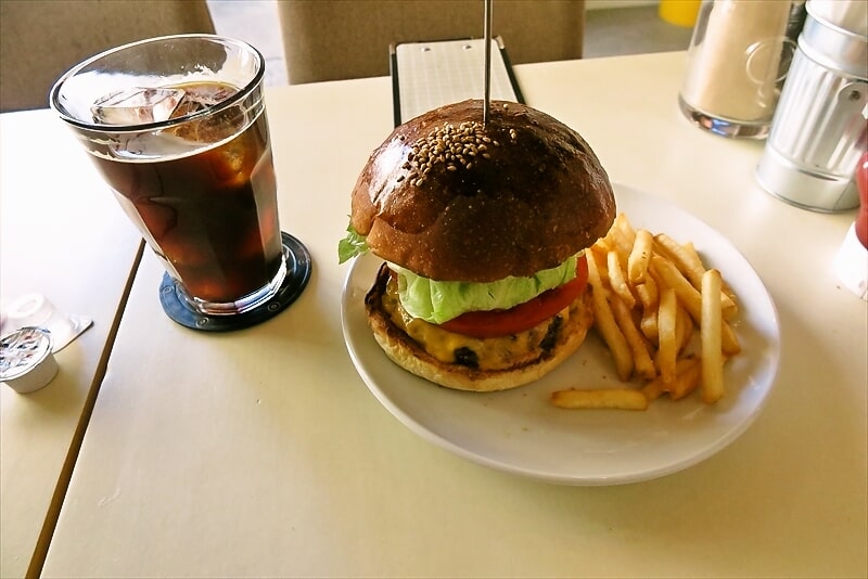 e-burgersレッドチェダーチーズバーガー1