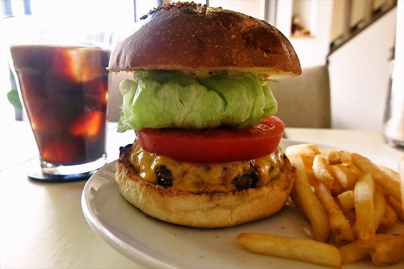 e-burgersレッドチェダーチーズバーガー3