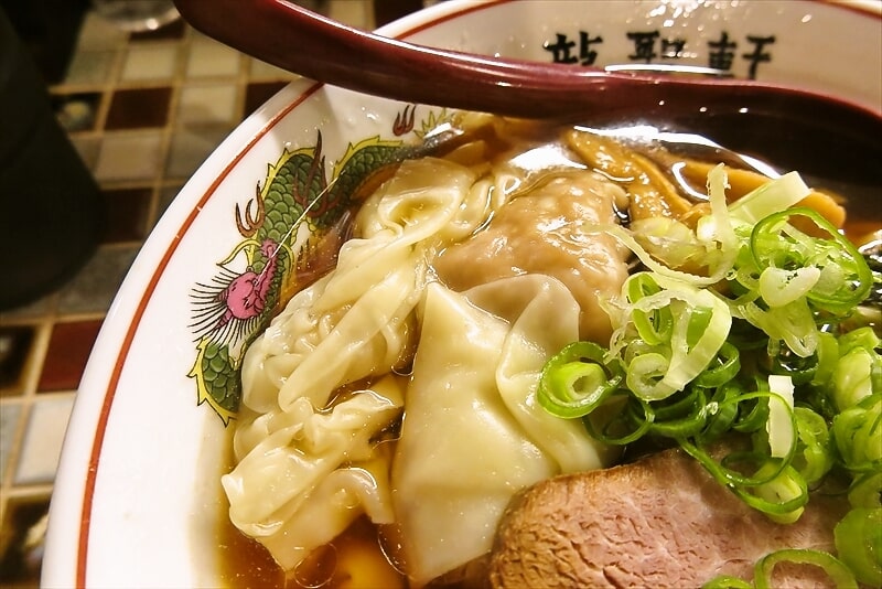 『町田 龍聖軒』醤油ワンタン麺2