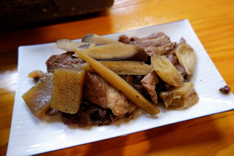 『柿島屋』肉皿（煮込み）1