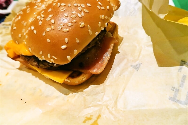 『マクドナルド』肉厚ビーフバーガー ペッパー＆チーズ4
