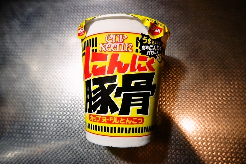 日清『カップヌードル にんにく豚骨』カップ麺1
