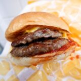 『ブルースターバーガー神戸元町店』ダブルチーズバーガーどうでしょう？