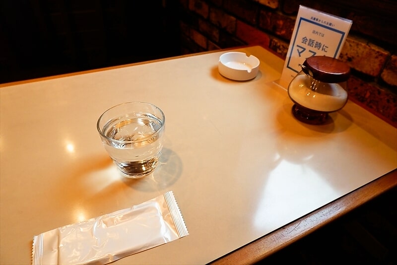 『喫茶フレンド』テーブル席