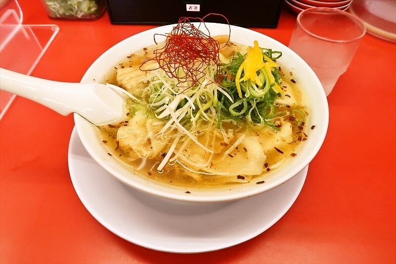 『魁力屋』淡麗塩雲呑麺（ワンタンメン）1