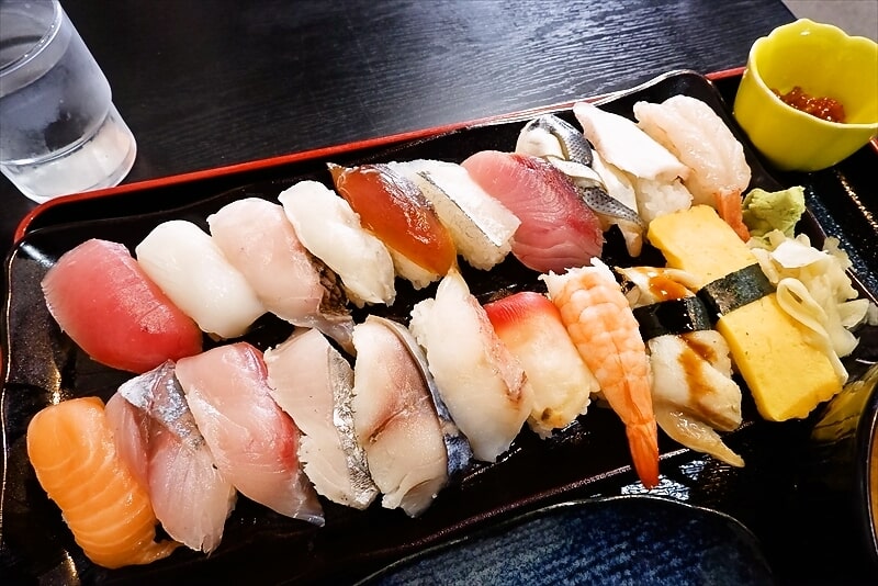 さかた海鮮市場『喰居来居や 和ん』握り寿司満腹ランチ2