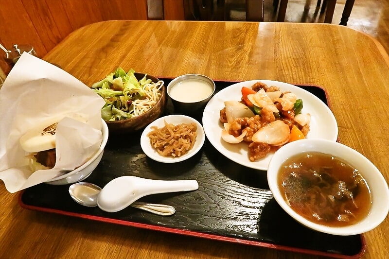 町田市『中国小皿料理 西遊記』ランチ酢豚定食1