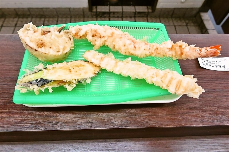博多『だるまの天ぷら定食 吉塚本店』だるまエビ定食3