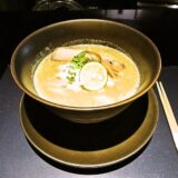大阪難波千日前『ネクスト シカク』牡蠣白湯ラーメン”koeru”的牡蠣ラーメン
