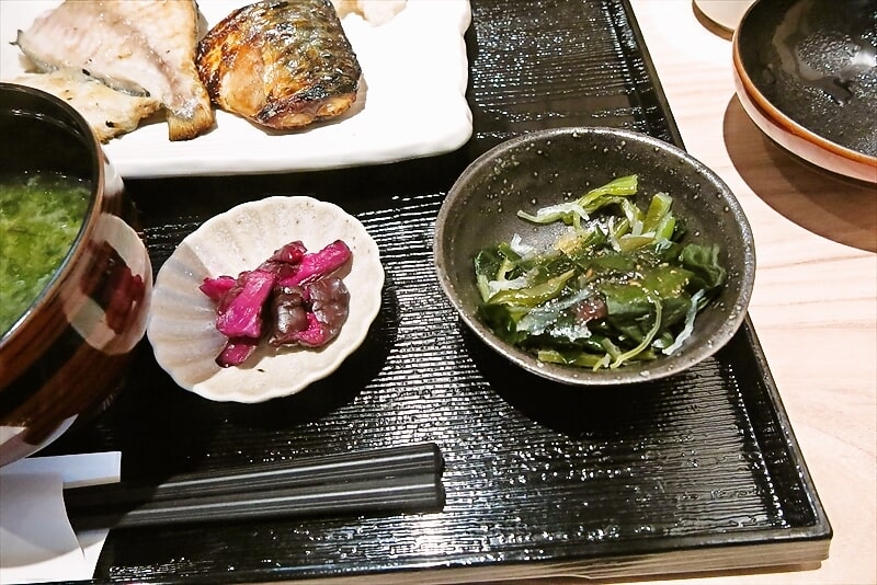 『伊豆のひもの定食 魚恵（うおけい）町田店』おまかせ3種焼魚食べ比べ定食4