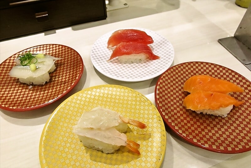 回転寿司『魚べい相模原店』寿司1