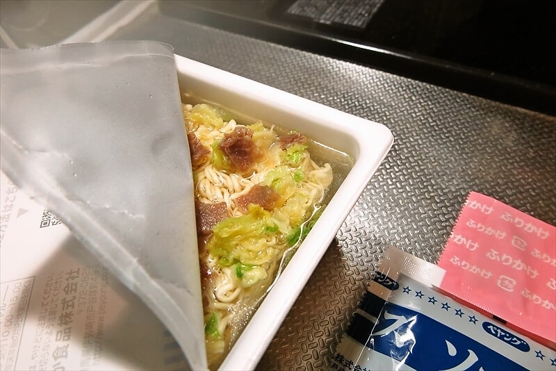 『ペヤング アパ社長カレー味やきそば』カップ麺7