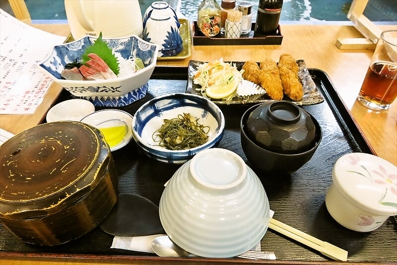広島市『海の幸 磯の坊 本店』カキフライ定食1