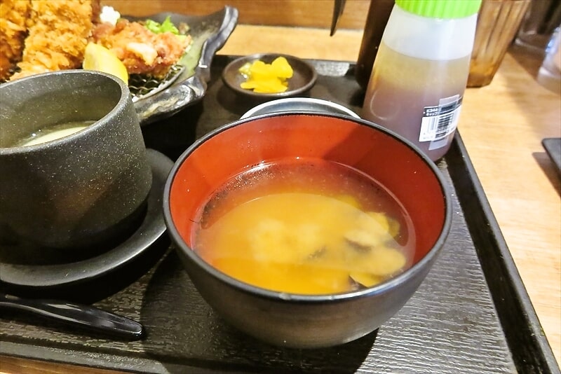 広島市中区『まるみ食堂』からあげエビフライ盛り合わせ定食6