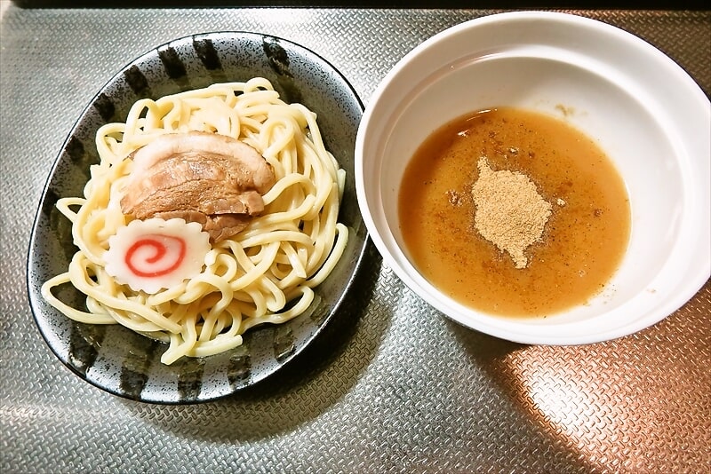 『ファミリーマート 頑者監修 濃厚魚介つけ麺』冷凍麺9