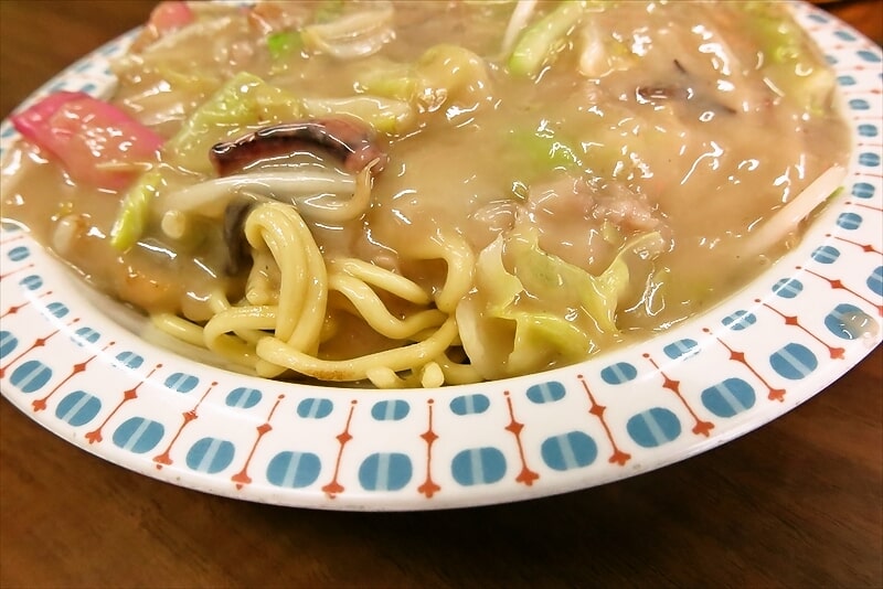 長崎市『長崎金龍ラーメン』皿うどん（太麺）2