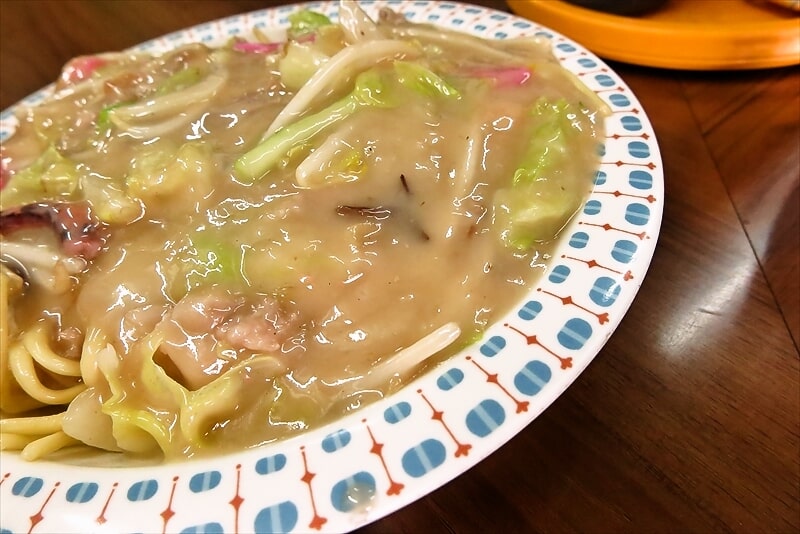 長崎市『長崎金龍ラーメン』皿うどん（太麺）3