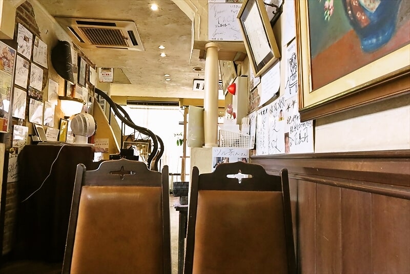 長崎の喫茶店『ツル茶ん（つるちゃん）本店』店内写真