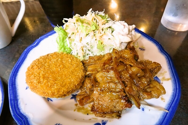 町田市『パブ＆レストラン KENT（ケント）』ブタ焼肉メンチカツランチ3