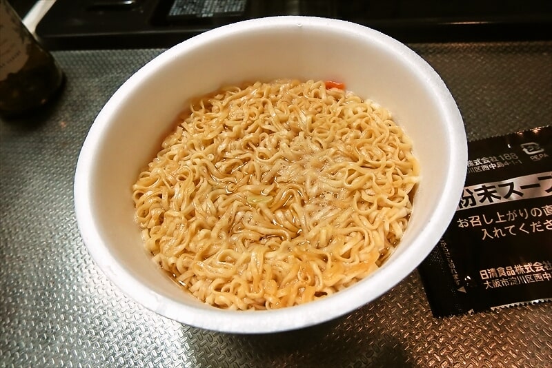 『昭和の洋食ブーム クリーミーグラタン味チキンラーメン』カップ麺6