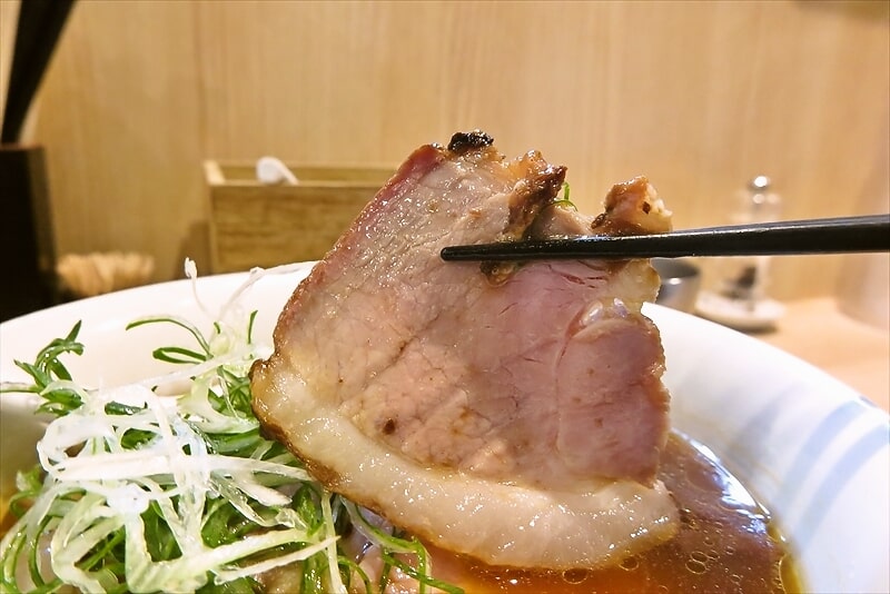 相模原市淵野辺『中村麺三郎商店』伊豆の太湖豚モモ肉炭火焼豚チャーシュー麺9