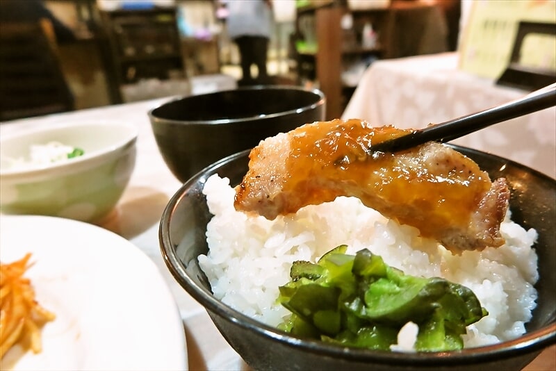 横浜市東神奈川駅『山小屋（やまごや）』ランチのポークソテー定食10
