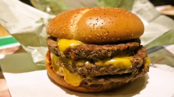 2014年『マクドナルド』炙り醤油風トリプル肉厚ビーフバーガーのカロリーなど