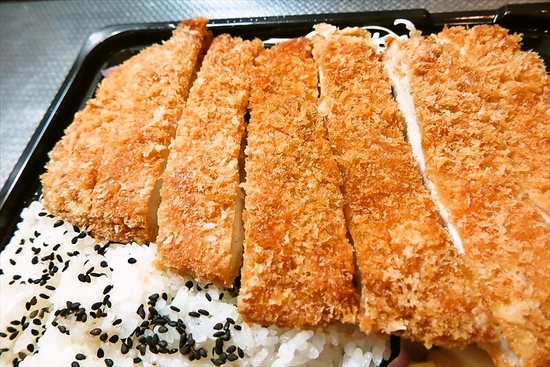 『肉のハナマサ名物 ジャンボチキンカツ弁当』12