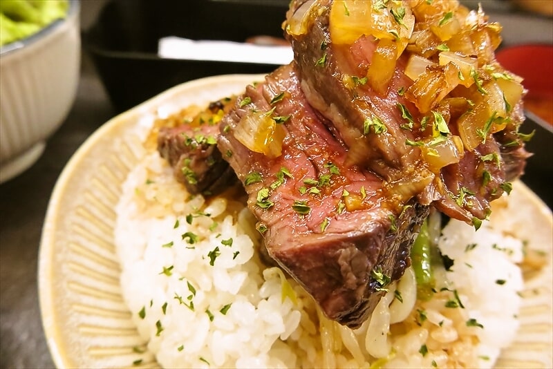 町田駅『ミートル』にくにくしい御飯特盛（ハラミと和牛パティ）6