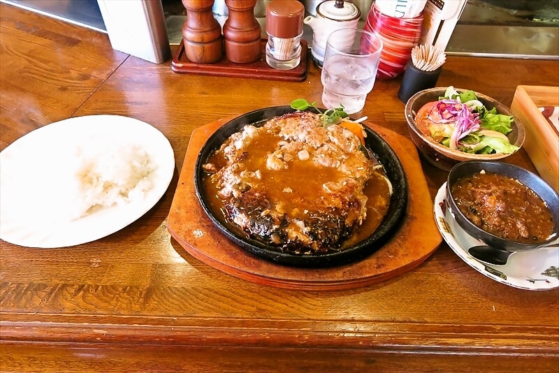 小田急相模原駅『ステーキひろ』超絶特大500gハンバーグ定食1