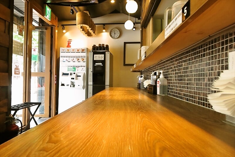 町田駅『米's kitchen（コメズ キッチン）』店内写真