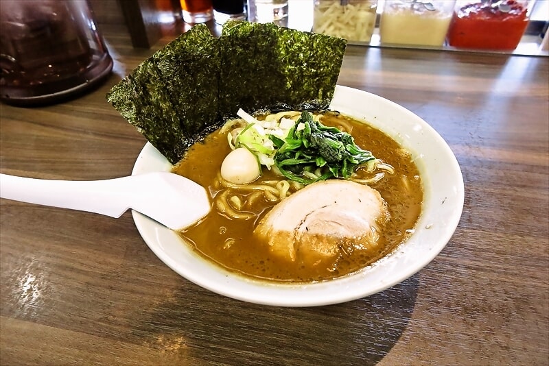 横浜家系ラーメン『魂心家（こんしんや）相模大野店』黒胡椒味噌ラーメン2