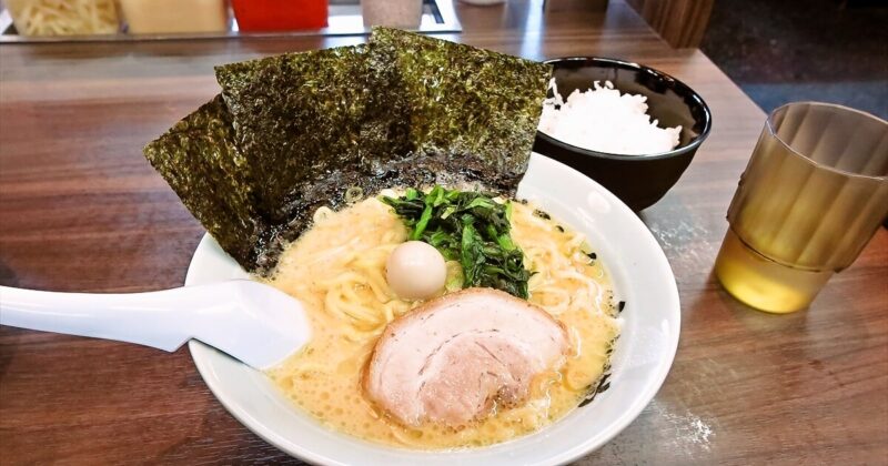 横浜家系ラーメン『魂心家（こんしんや）相模大野店』醤油ラーメンサムネイル