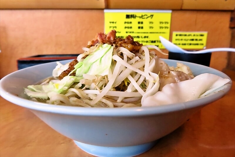 町田市『立川マシマシ ロイヤルスープ』中ラーメン300g4