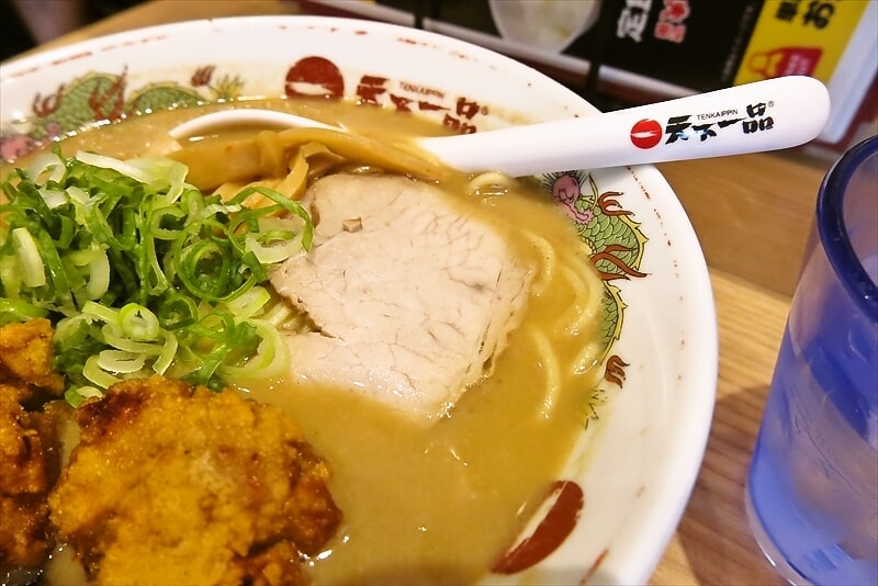 町田駅『天下一品 町田店』こってり唐揚げラーメン3