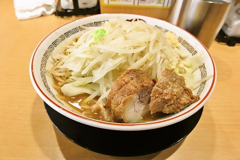 町田駅『ラーメン豚山 町田2号店』小ラーメン1