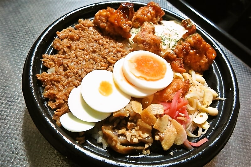 『ファミリーマート』大盛ごはん！タルタルから揚げ＆にんにく豚焼肉丼＠背徳のコンビニ飯9