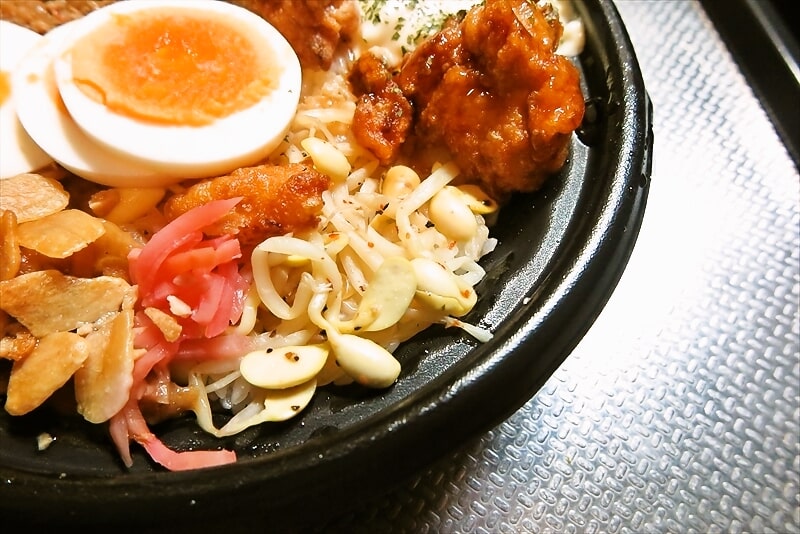 『ファミリーマート』大盛ごはん！タルタルから揚げ＆にんにく豚焼肉丼＠背徳のコンビニ飯8