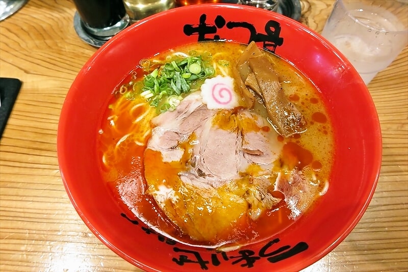 町田駅『元祖黒マー油 なんつっ亭 町田店』赤マー油ラーメン2