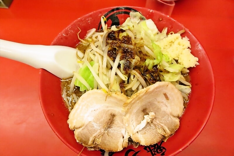 『京都北白川ラーメン 魁力屋 相模原中央店』にんにく背脂漆黒醤油らーめん3