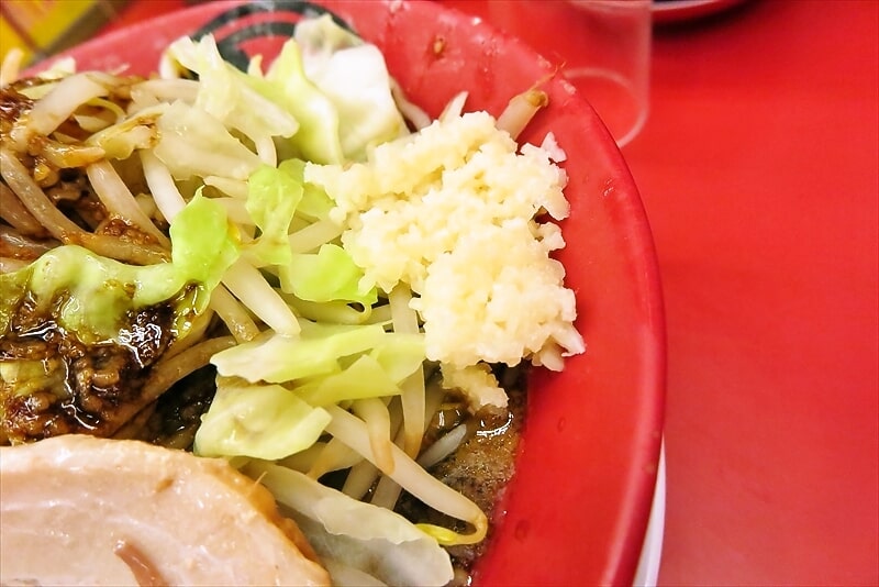 『京都北白川ラーメン 魁力屋 相模原中央店』にんにく背脂漆黒醤油らーめん11