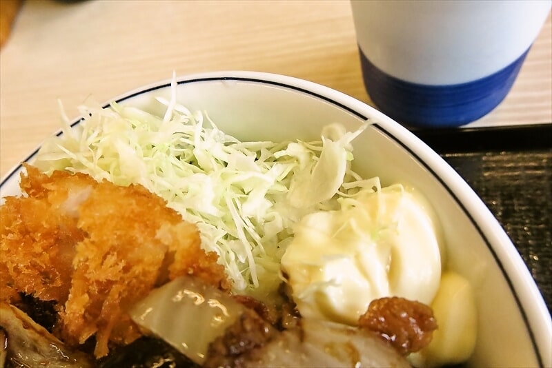 2024年10月『かつや』牛焼肉とロースカツの合い盛り丼3