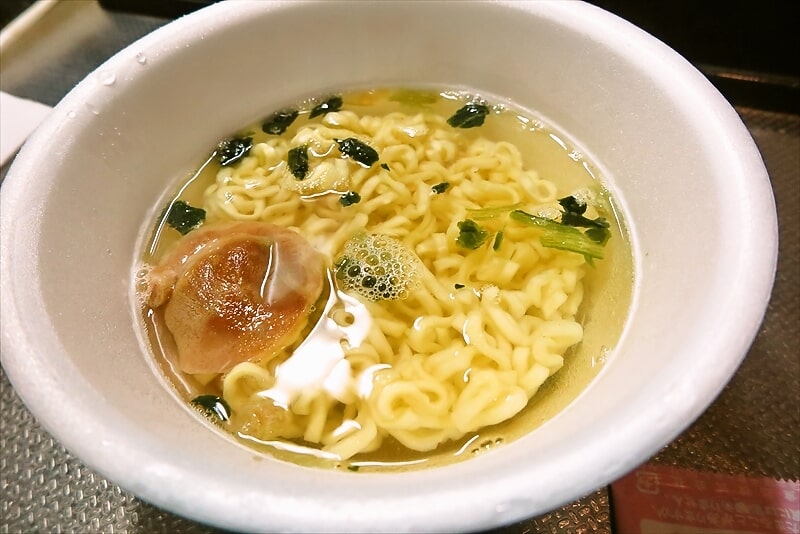 『明星食品 別格麺神（めがみ）横浜家系豚骨醤油』カップ麺9