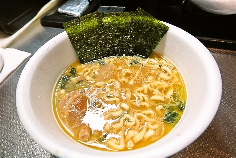 『明星食品 別格麺神（めがみ）横浜家系豚骨醤油』カップ麺14