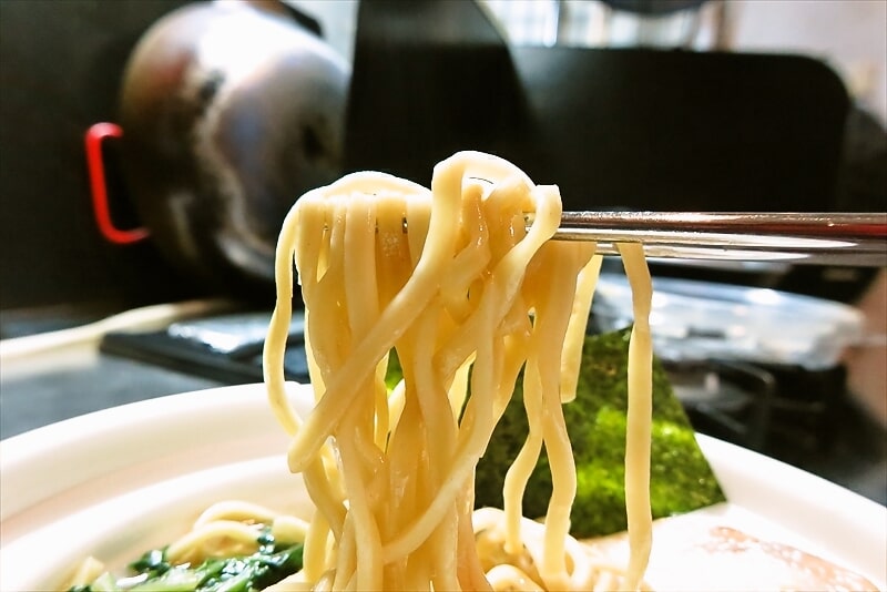 『セブンイレブン』横浜家系ラーメン濃厚醤油豚骨味（冷蔵ラーメン）14