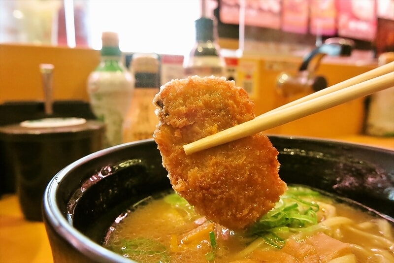 『スシロー』貝ガラ屋監修 牡蠣白湯ラーメンかきフライのせ＆新濃厚かに味噌ラーメン18